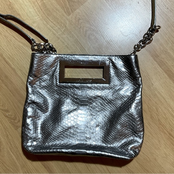 Michael Kors Metallic Silver Faux Leather, chain/strap, EUC - Picture 8 of 9